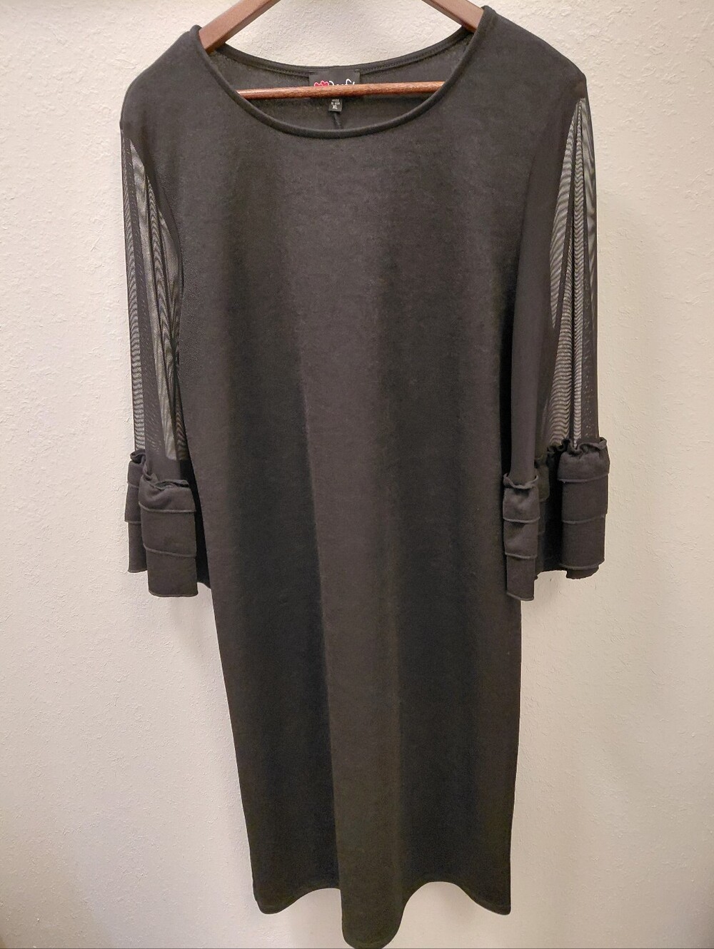 Women's Black Mesh-Sleeve Shift Dress